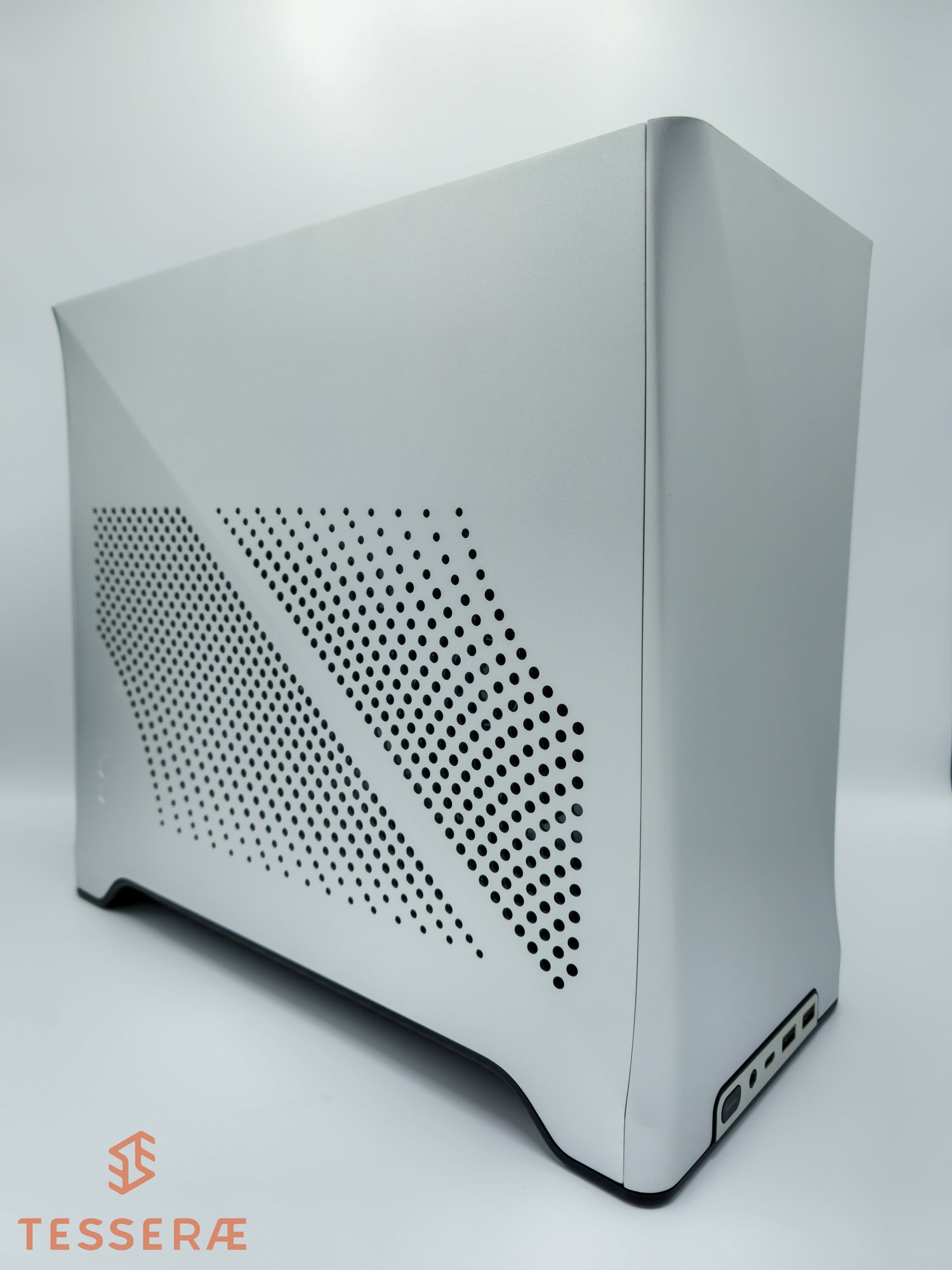 Quick Ship Silver Exo - 9800X3D CPU with RTX 4080 Super graphics card