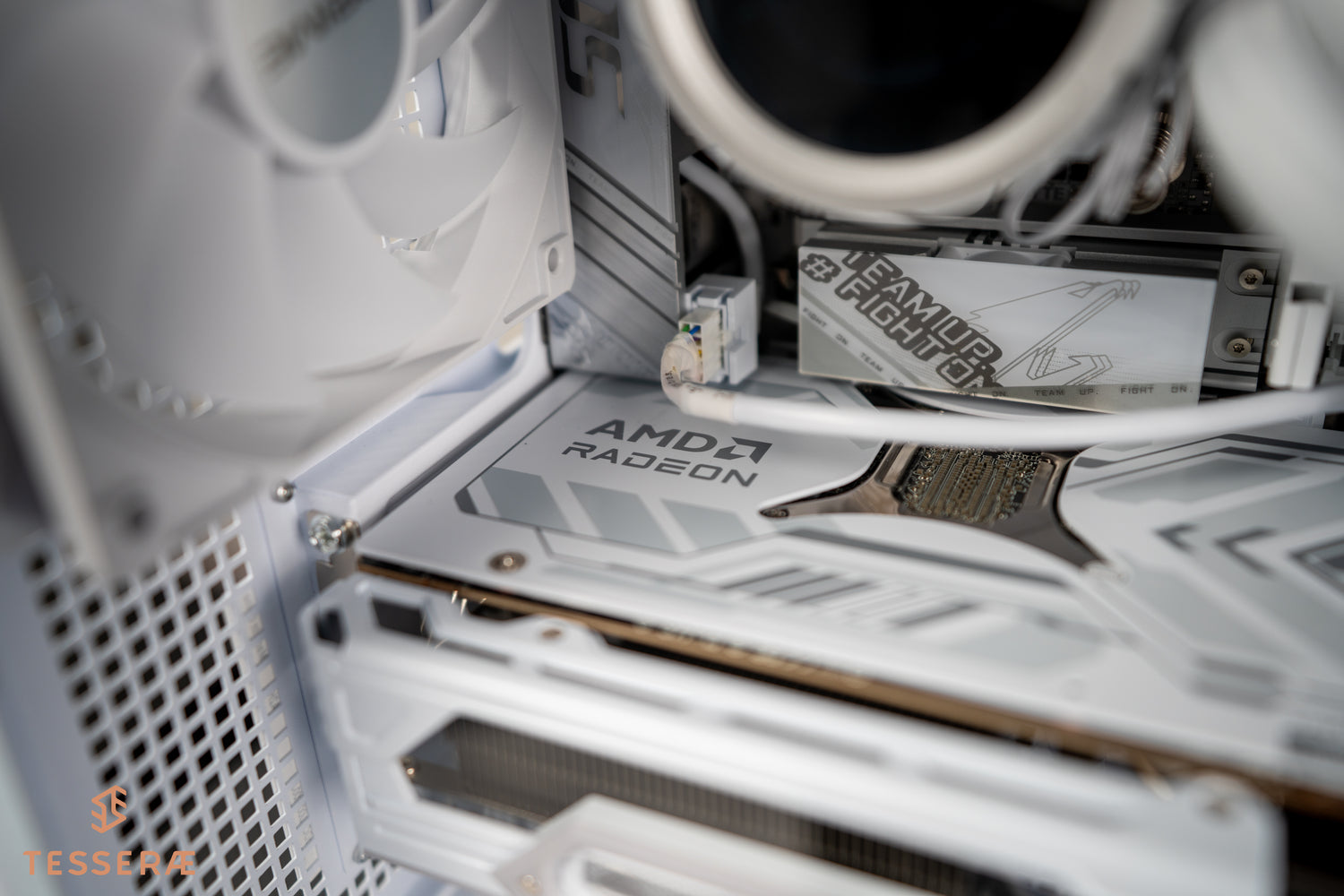 Quick Ship White - Mirage w/Glass Panel - AMD Ryzen 9 9950X3D CPU with AMD 9070 XT