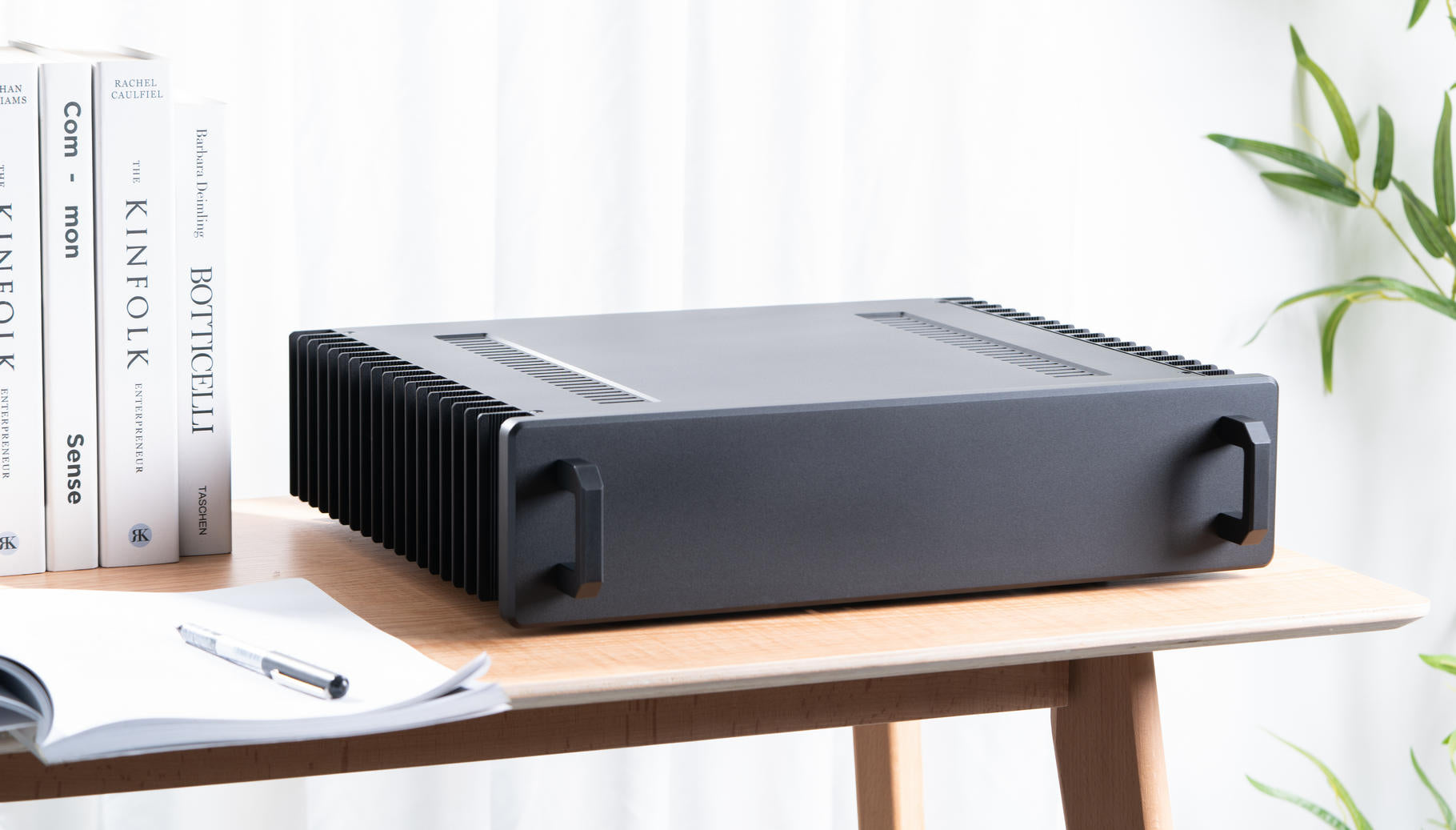 Custom HDPLEX H5 Fanless HTPC Build - 16 Liter